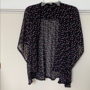Forever 21 Ditsy Floral Kimono 🌸💜